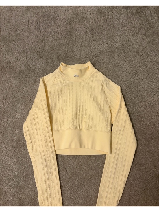 ALO Yoga Tops - Alo Yoga Yellow Seamless Cable Knit Top